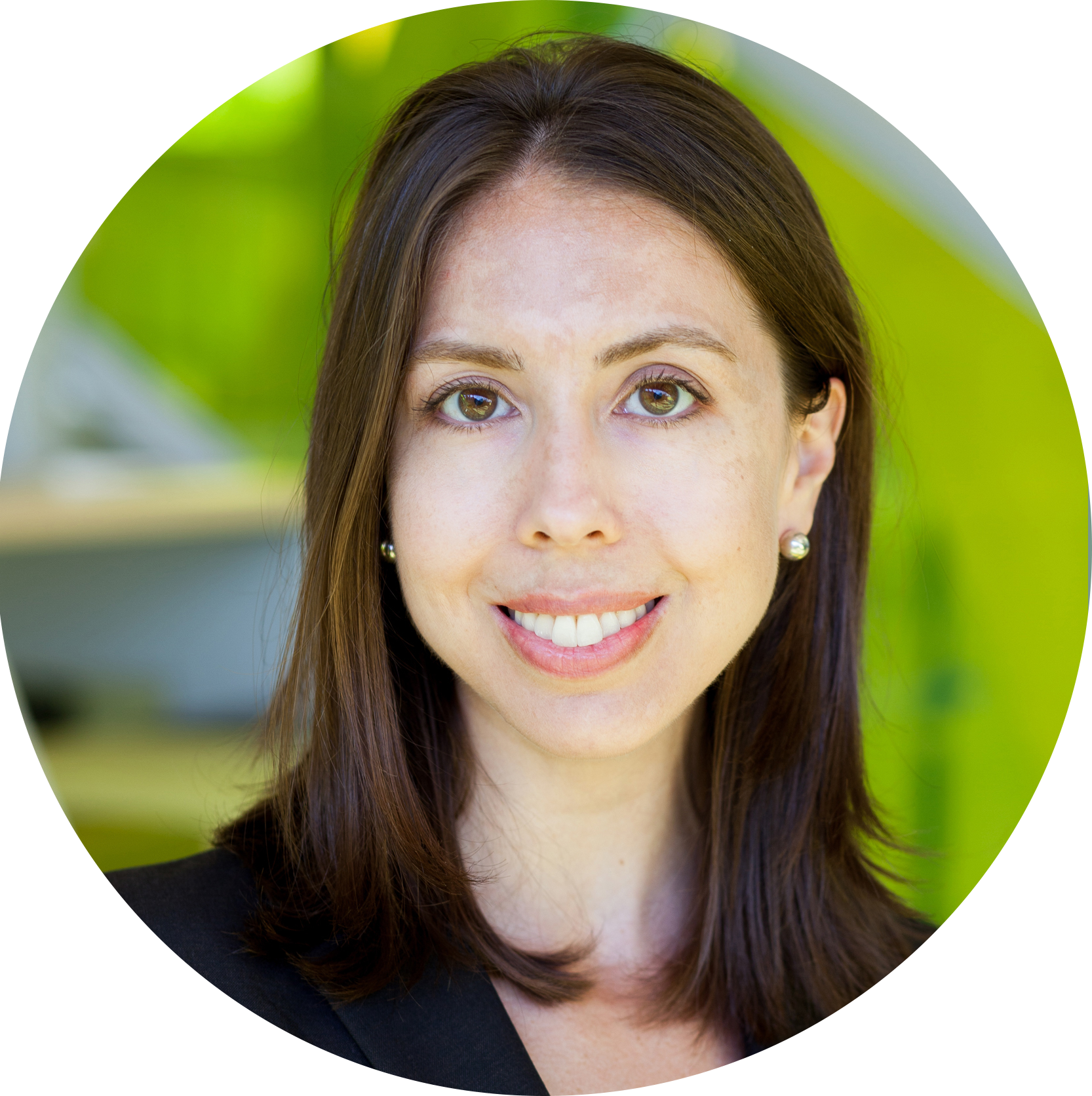 sara anzinger circle headshot